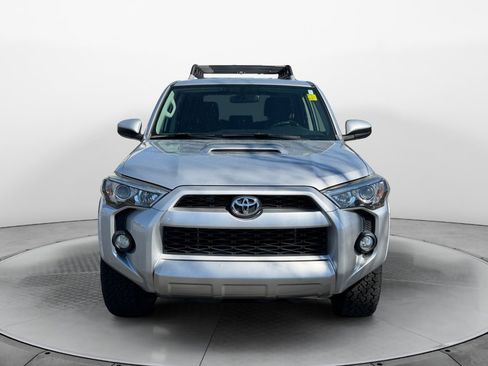 Used 2018 Toyota 4Runner TRD Off-Road image 2