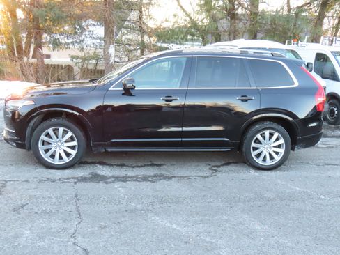 Used 2016 Volvo XC90 T6 Momentum w/ Momentum Plus Package image 2