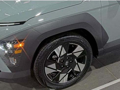 Used 2025 Hyundai Kona SEL image 21