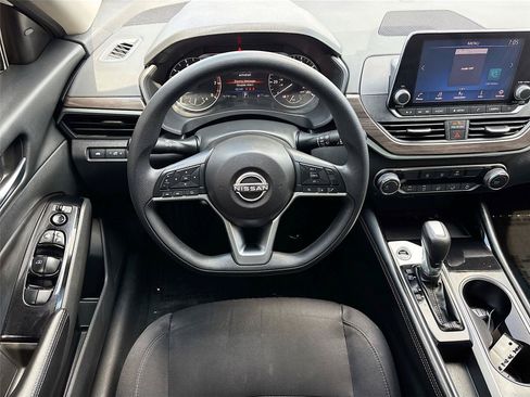 Used 2023 Nissan Altima 2.5 SV FWD image 20