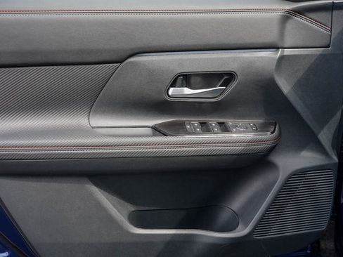 New 2026 Nissan Kicks SR image 21