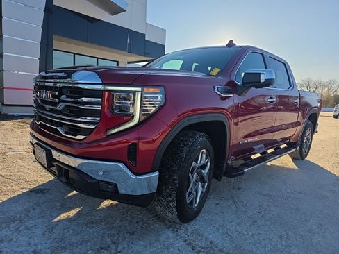 Used 2024 GMC Sierra 1500 SLT w/ SLT Premium Plus Package image 2