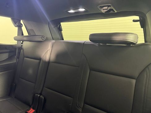 Used 2021 Chevrolet Tahoe Z71 AWD/4WD image 32