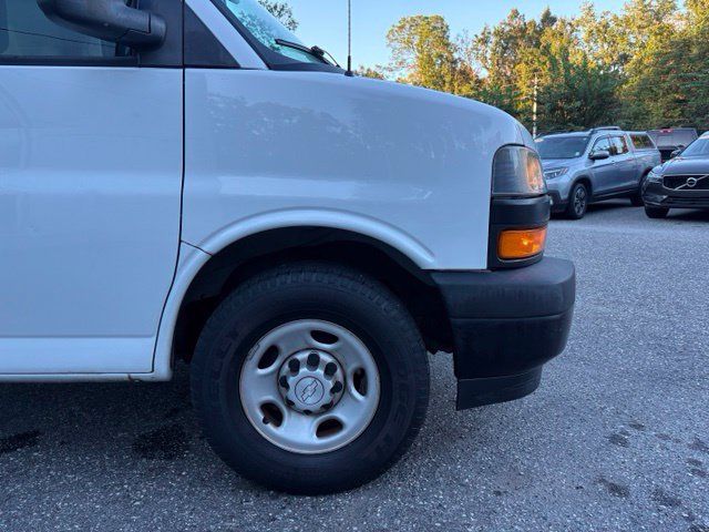 Used 2019 Chevrolet Express 2500 RWD image 25