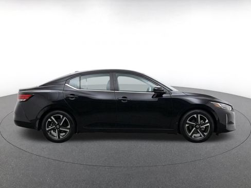 Used 2025 Nissan Sentra SV FWD image 13