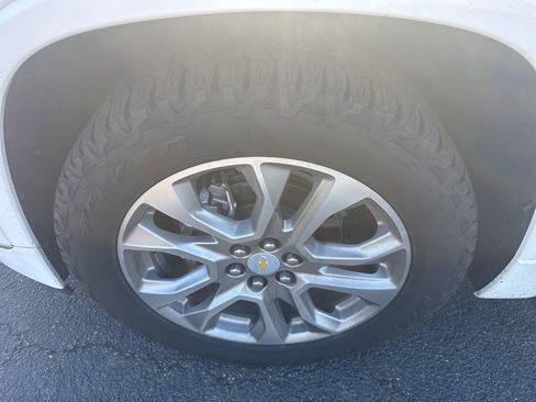 Used 2021 Chevrolet Traverse Premier image 6