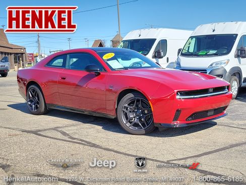 Used 2024 Dodge Charger R/T w/ Plus Group AWD/4WD image 1