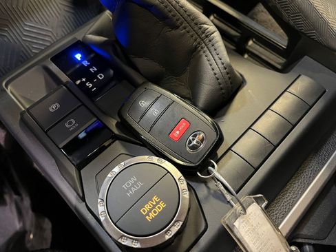 Used 2025 Toyota 4Runner SR5 image 22