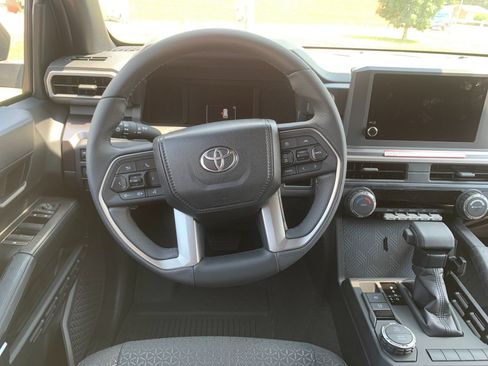 New 2026 Toyota 4Runner SR5 RWD image 16