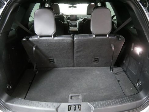 Used 2020 Ford Explorer XLT w/ Equipment Group 202A AWD/4WD image 7
