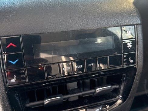 Used 2021 Jeep Grand Cherokee L Limited image 16