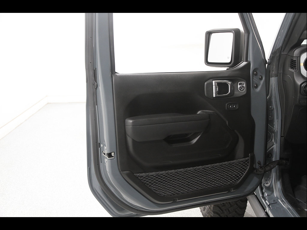 Used 2025 Jeep Wrangler Unlimited Sport AWD/4WD image 4
