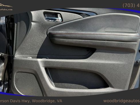 Used 2020 Honda Pilot Black Edition image 16