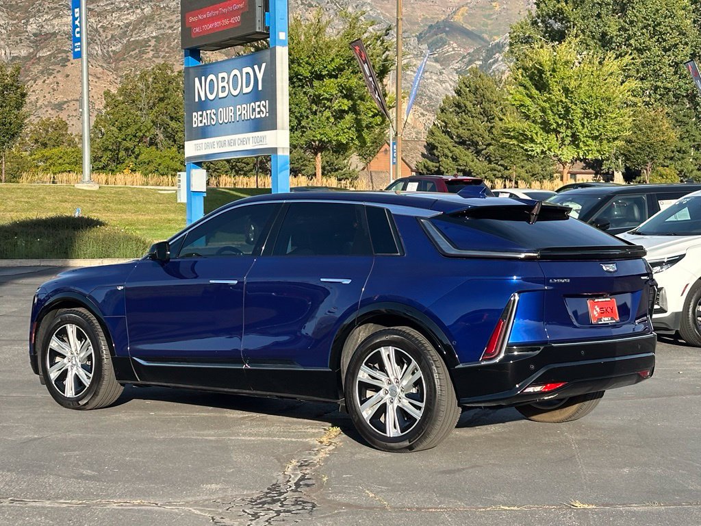 Certified 2024 Cadillac Lyriq Tech w/ Driver Assist Package AWD/4WD image 16