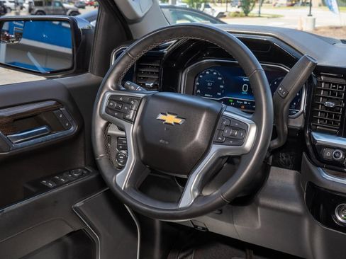 Used 2023 Chevrolet Silverado 1500 LT AWD/4WD image 18