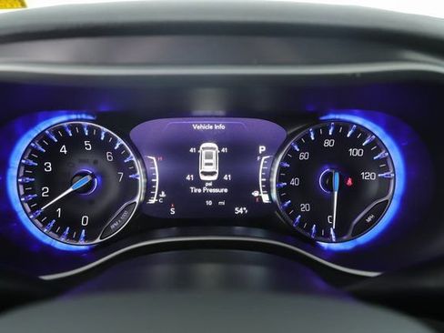 New 2026 Chrysler Pacifica Select AWD/4WD image 21