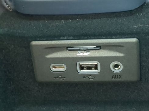 Used 2023 Chevrolet Corvette Z06 image 21