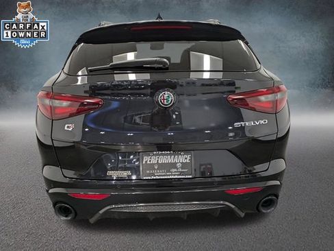 Used 2023 Alfa Romeo Stelvio Veloce AWD/4WD image 5