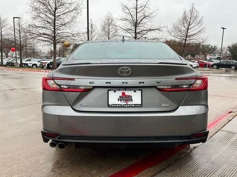 Used 2025 Toyota Camry SE FWD image 7