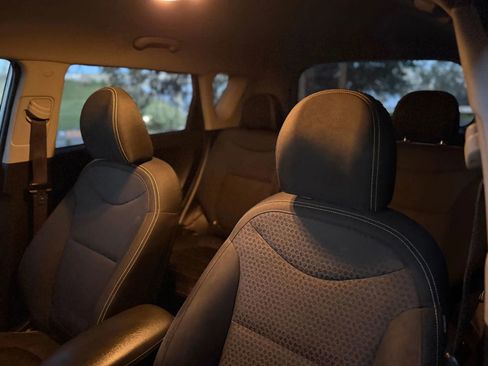 Used 2015 Kia Soul + image 9