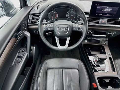 Used 2023 Audi Q5 2.0T Premium w/ Convenience Package AWD/4WD image 10