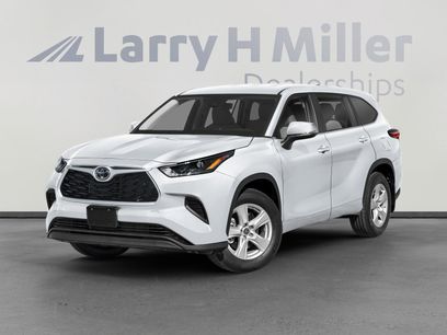 Used 2023 Toyota Highlander LE