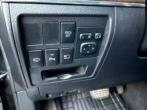 Used 2016 Toyota Land Cruiser image 15