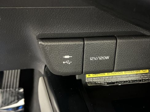 Used 2018 Toyota Camry XLE w/ Audio Package FWD image 35