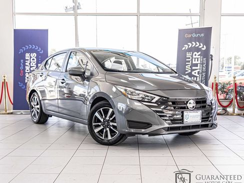 Used 2025 Nissan Versa SV FWD image 3