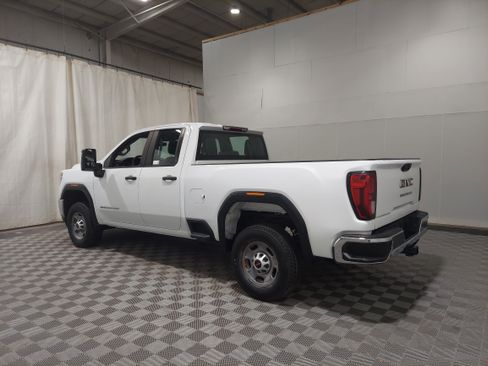 Used 2022 GMC Sierra 2500 Pro w/ Fleet Convenience Package image 2
