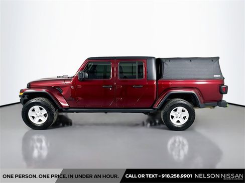 Used 2022 Jeep Gladiator Sport image 8