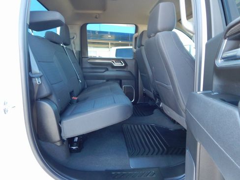 Used 2025 Chevrolet Silverado 2500 LT w/ Convenience Package image 15