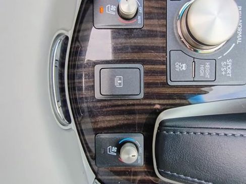 Used 2015 Lexus LS 460 L image 49