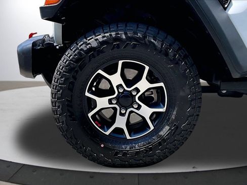 Used 2021 Jeep Wrangler Unlimited Rubicon AWD/4WD image 32