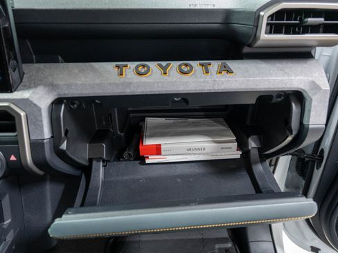 Used 2025 Toyota 4Runner Trailhunter image 73