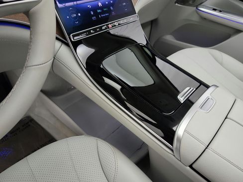 Used 2023 Mercedes-Benz EQE 350+ SUV image 11