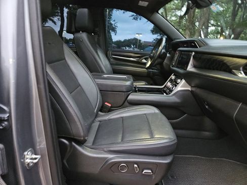 Used 2021 GMC Yukon Denali w/ Denali Premium Package AWD/4WD image 19