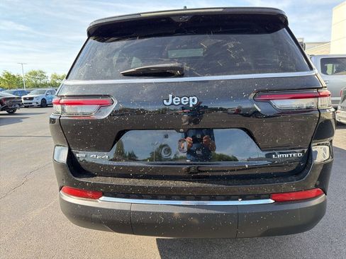 Used 2023 Jeep Grand Cherokee L Limited w/ Luxury Tech Group II image 3