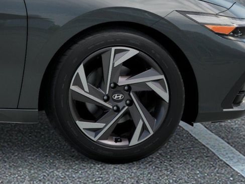New 2026 Hyundai Elantra Limited FWD image 8