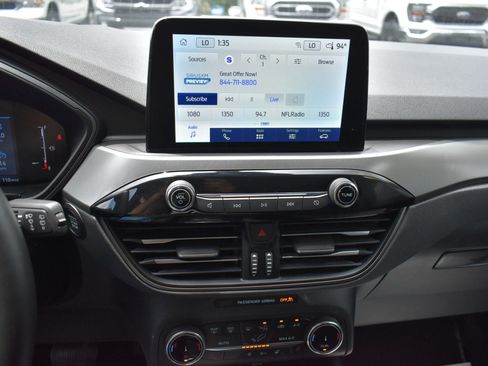Used 2025 Ford Escape Active AWD/4WD image 24