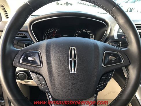 Used 2018 Lincoln MKC Reserve w/ Lincoln MKC Climate Package FWD image 13