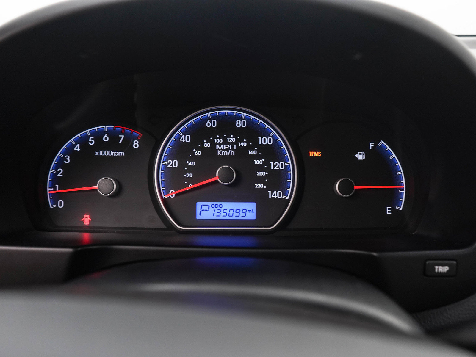 Used 2010 Hyundai Elantra GLS FWD image 23