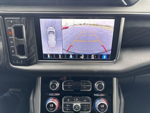 Used 2021 GMC Yukon Denali w/ LPO, Illumination Package image 17