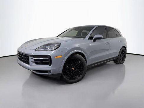 Used 2025 Porsche Cayenne AWD/4WD image 1