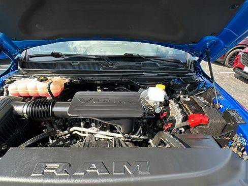 Used 2024 RAM 1500 Big Horn AWD/4WD image 35