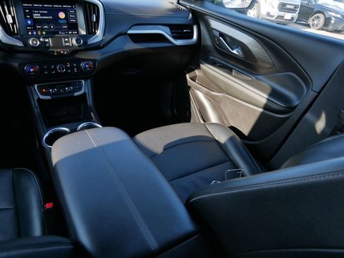 Used 2024 GMC Terrain SLT AWD/4WD image 20