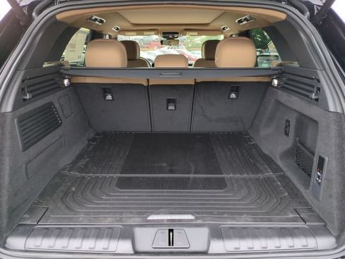 New 2027 Land Rover Range Rover Sport SE AWD/4WD image 16