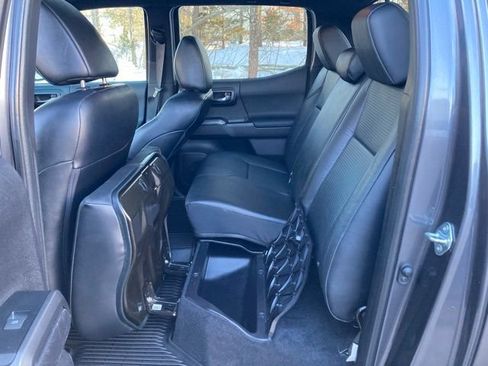 Certified 2021 Toyota Tacoma TRD Off-Road w/ TRD Premium Off Road Package image 17