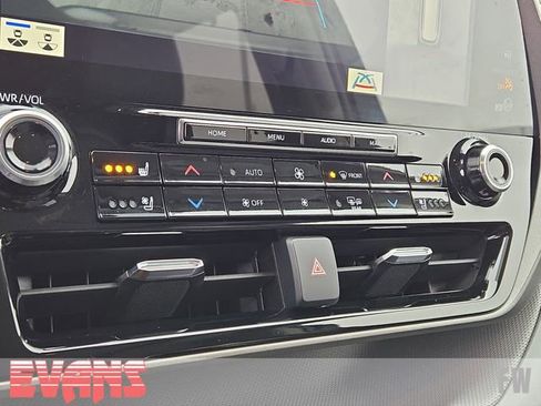 Used 2021 Toyota Highlander Limited image 10