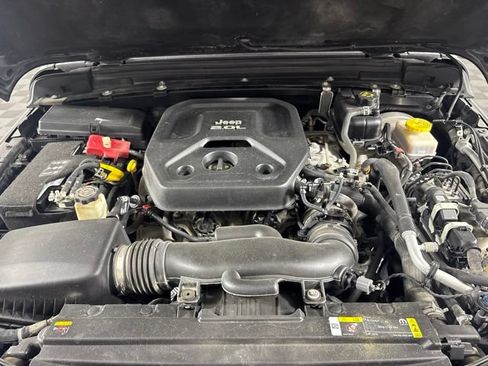 Used 2021 Jeep Wrangler Unlimited Rubicon w/ Cold Weather Group AWD/4WD image 30